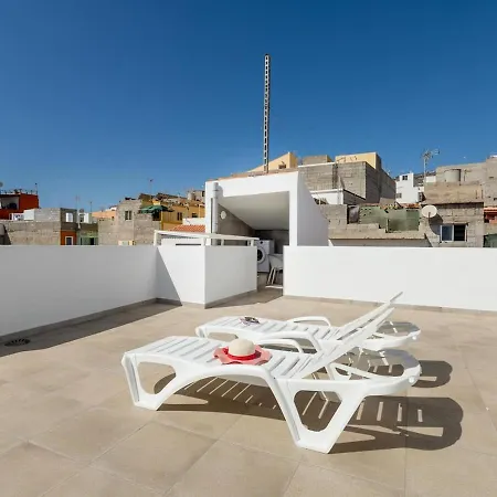 Atico Vega Penthouse דירה אדחה